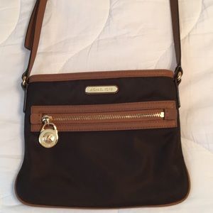 Crossbody purse